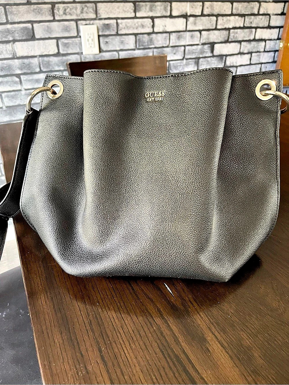 GUESS Black Shoulder hobo Bag Like New